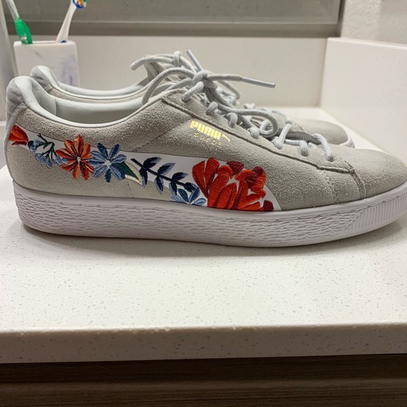 PUMA Suede Velvet Hyper EMB - Picture 2 of 6